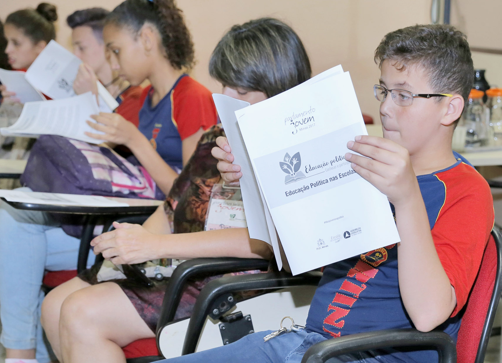 Lei Que Proibe Falar De Politica Nas Escolas