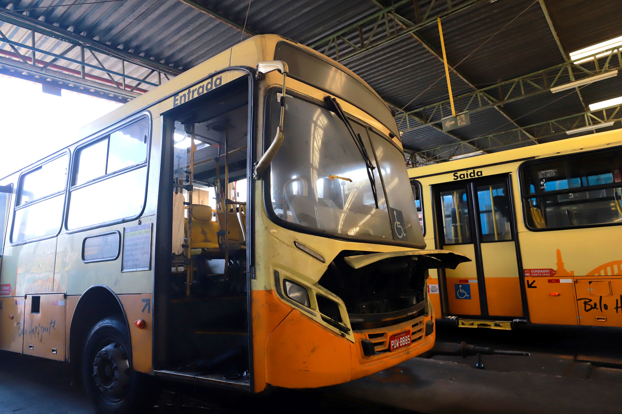 Encontro reúne fãs de ônibus no Centro-Oeste de Minas