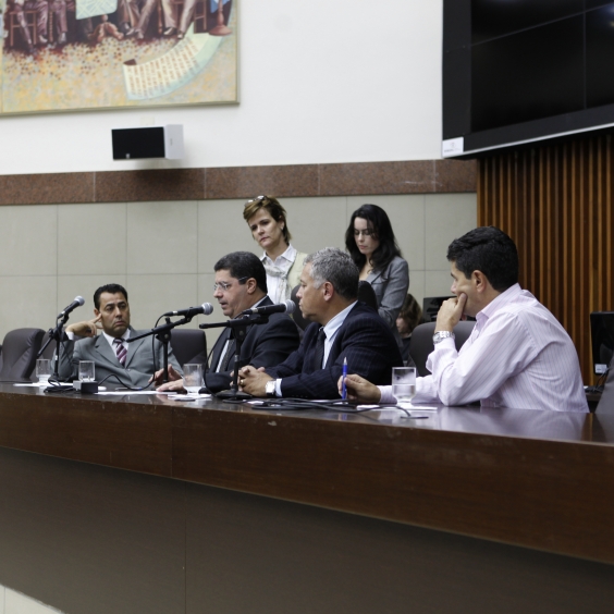 Grupo discutirá moradia para população de baixa renda