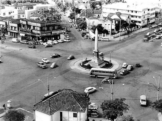 foto histórica da praça da Savassi