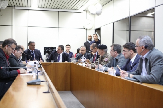 PBH e Polícia Militar defendem volta da comercialização de cerveja em arenas esportivas, sob novas regras - Foto: Mila Milowski