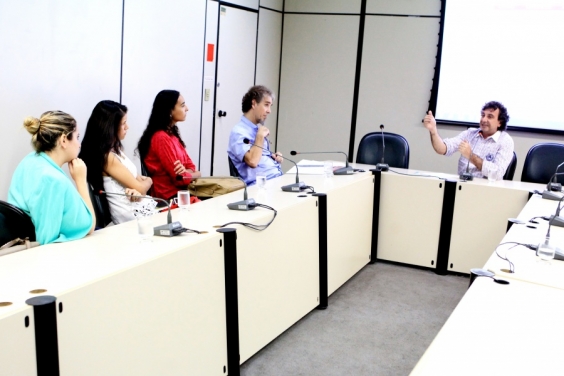 Temendo descaractrização de ADEs da capital, Gilson Reis propõe a apresentação de ajustes ao Plano Diretor (Foto: Rafa Aguiar)