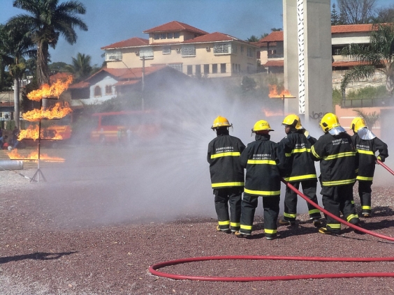 PL em tramitação obriga edificações a contratar bombeiros civis - Foto: Portal PBH