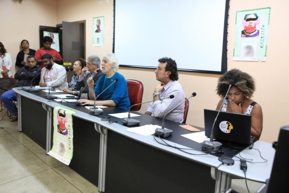 Segundo a Anistia Internacional, 77% dos jovens assassinados no Brasil são negros. (Foto: Mila Milowski)