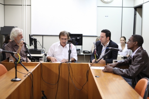 Comissão discutiu projeto que objetiva estimular a construção de teatros em BH. Foto: Mila Milowski