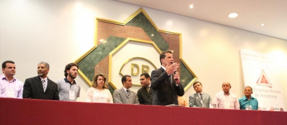ASSOCIAÇÃO DE CÂMARAS MUNICIPAIS DE MG É CRIADA DURANTE ENCONTRO