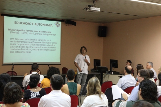 Foram apresentadas a tramitação das peças orçamentárias na CMBH e as possibilidades de participação popular 