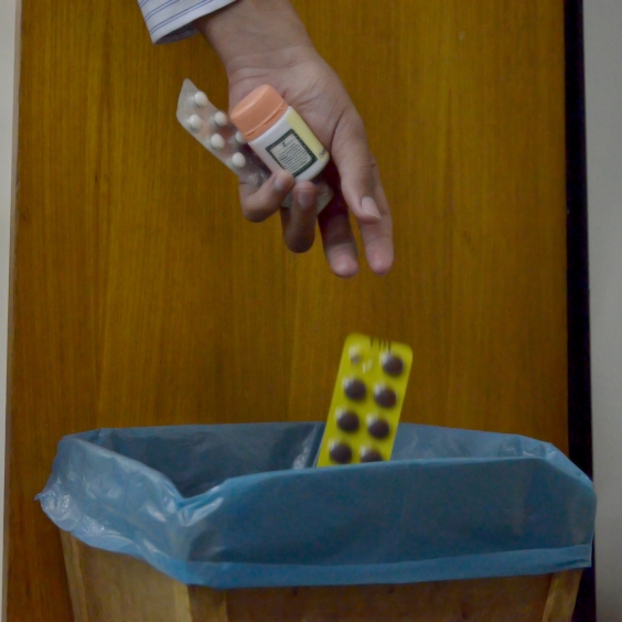 Evitar descarte de medicamentos em lixo comum é a proposta de PL em tramitação na Câmara