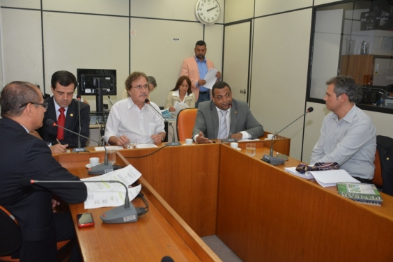Comissão de Legislação e Justiça debaterá a legalidade do consumo de álcool em estádios. Foto: Bernardo Dias/CMBH