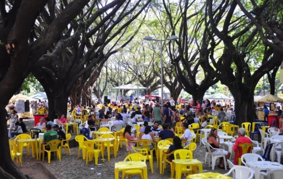 Licitação da Feira Tom Jobim mobiliza vereadores e feirantes