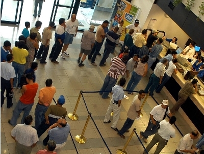 Lei municipal prevê tempo de espera máximo de 15 minutos
