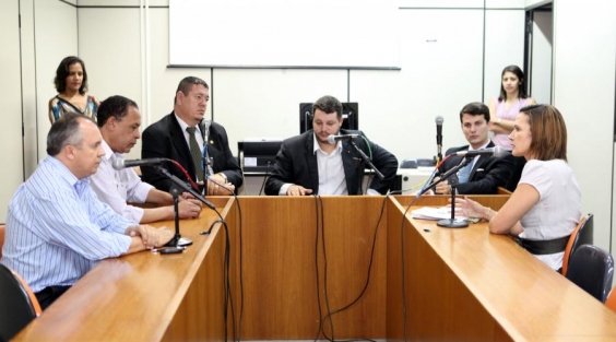 Vereadores recebem propostas do Câmara Mirim e Parlamento Jovem 