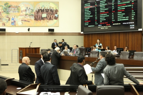 Sob protestos, base de governo aprova alterações na ADE Cidade Jardim