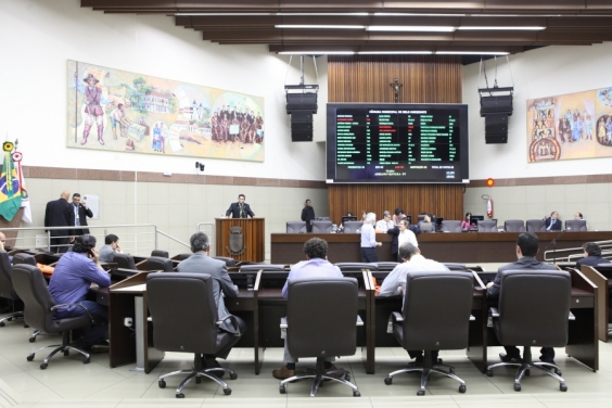 Plenário aprova LOA, PPAG e transferência de táxis para herdeiros. Foto: Mila Milowski/CMBH