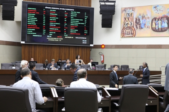 Na plenária de hoje, foi encaminhada reunião do colégio de líderes para definir a pauta das próximas votações