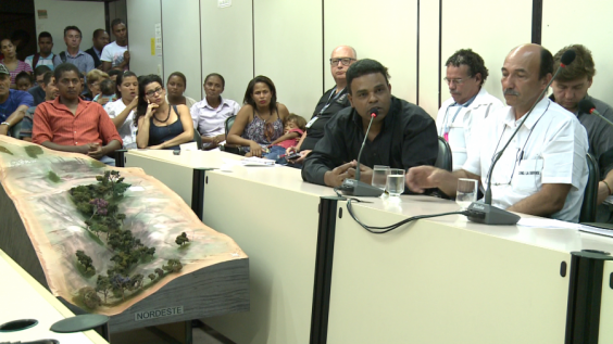 Participantes de audiência não chegam a acordo sobre existência de risco geológico na Vila Pomar do Cafezal - Foto: CMBH 