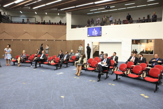 Reunião plenária de quinta-feira (9/2)