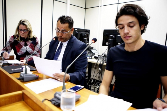 Vereadores Nely, Autair Gomes e Doorgal Andrada durante reunião da Comissão de Legislação e Justiça