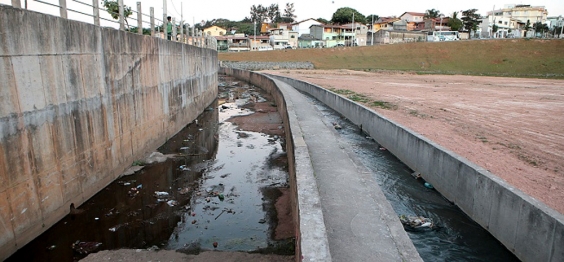 Obras do Drenurbs, de recuperação de rios e córregos de BH