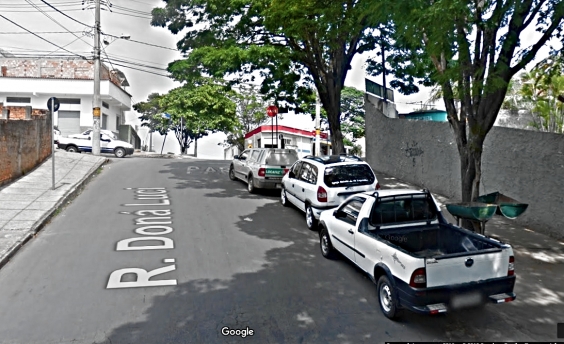Rua Dona Luci, no Bairro Palmeiras, Região Oeste da capital