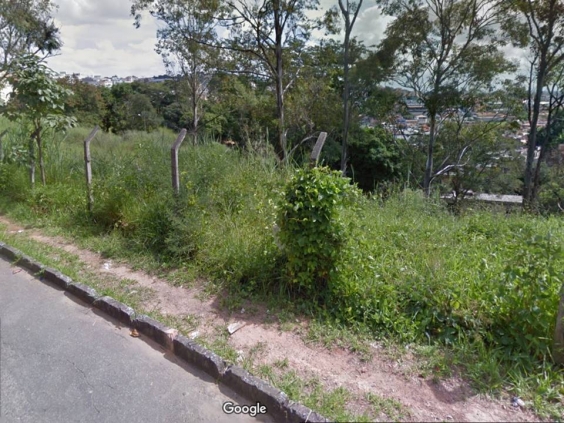 Falta de cercamento e placa de identificação são alguns cuidados solicitados por moradores da região
