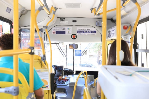Interior de ônibus 