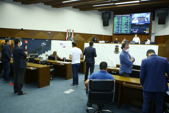 Vereadores  no plenário Amynthas de Barros 