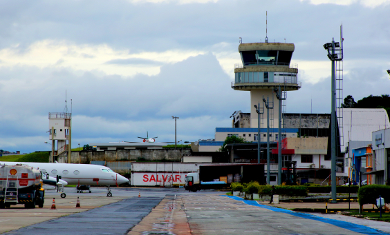 Foto mostra aeroporto Carlos Prates 