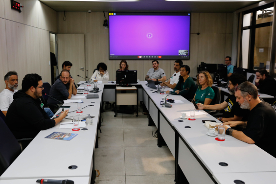 Vereadores e convidados participam de audiência no Plenário Helvécio Arantes