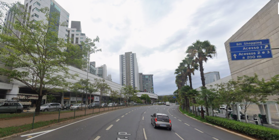 via pública no bairro Belvedere