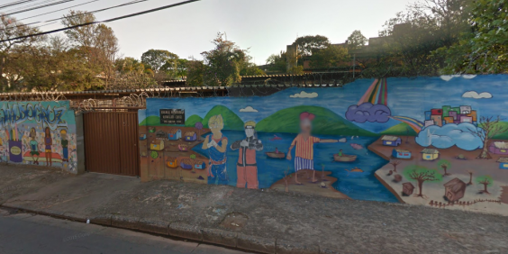 Entrada principal da Escola Municipal Oswaldo Cruz, no Bairro Jardim América