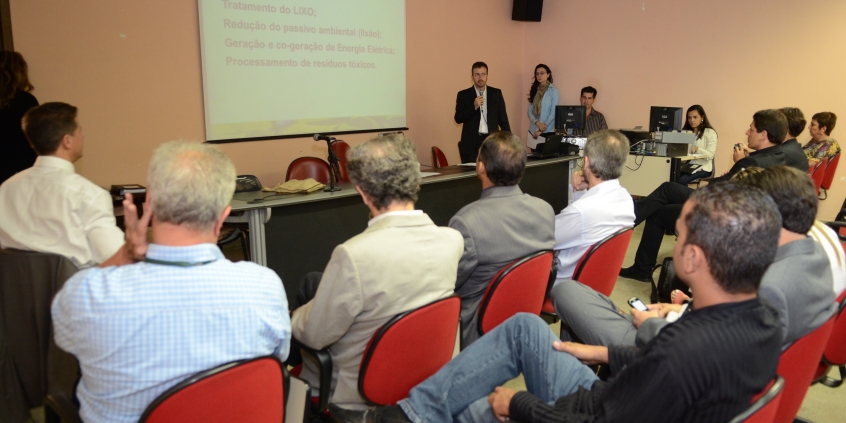 Sistema autossustentável de processamento de resíduos e geração de energia foi apresentado na reunião