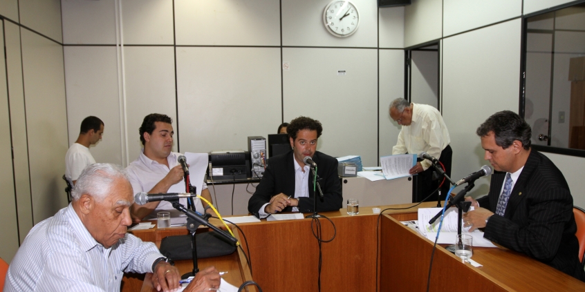 Comissão de Legislação e Justiça, reunida nesta 2ª-feira, aprova constitucionalidade de cinco projetos de lei em 1º turno