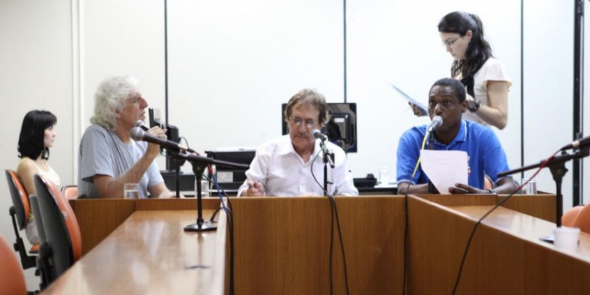 Vereadores Arnaldo Godoy, Ronaldo Gontijo e Pelé do Vôlei na 7ª reunião ordinária da comissão
