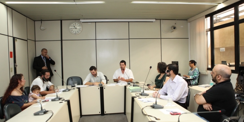 Direitos Humanos discute portaria que restringe exposição de artesãos 