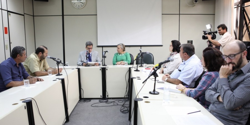 Vereadores Leonardo Mattos e Elaine Matozinhos e convidados na audiência pública da Comissão de Meio Ambiente e Política Urbana