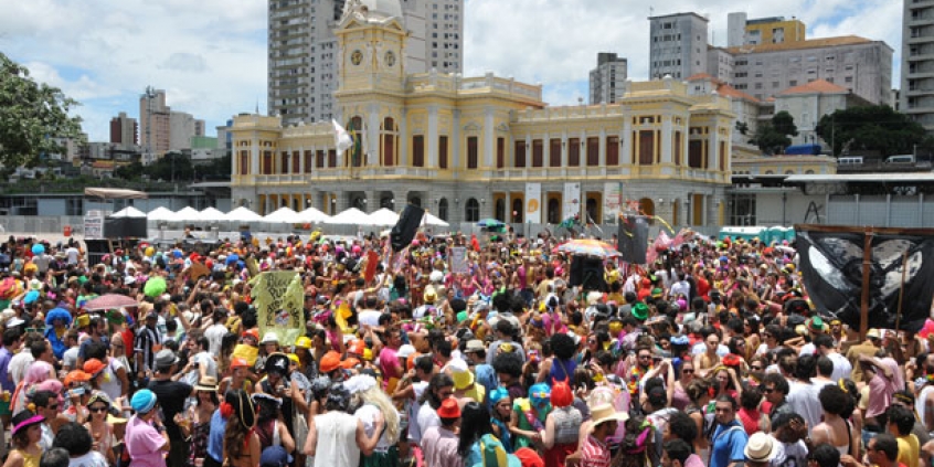 Festa na Praça da Estação, em BH