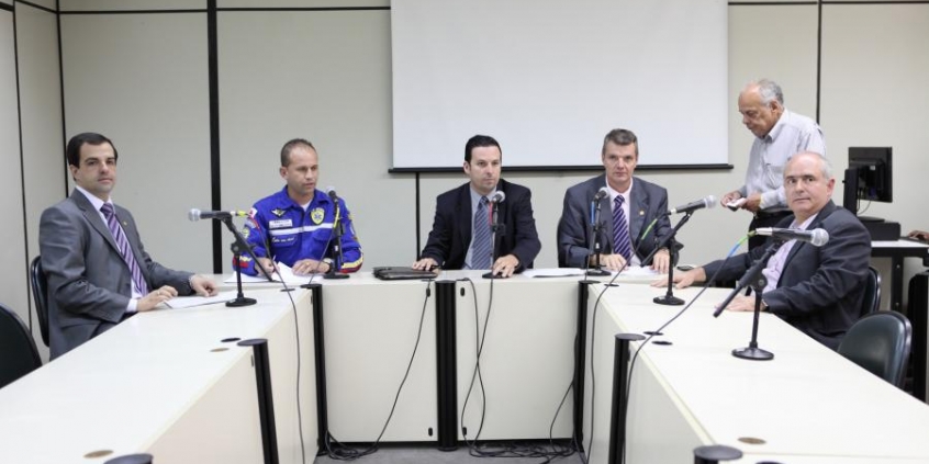 13ª reunião ordinária da Comissão de Administração Pública, em 15 de maio