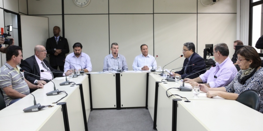 Em audiência pública, representantes da categoria consideraram injustos os termos previstos nos editais - Foto: Mila Milowski