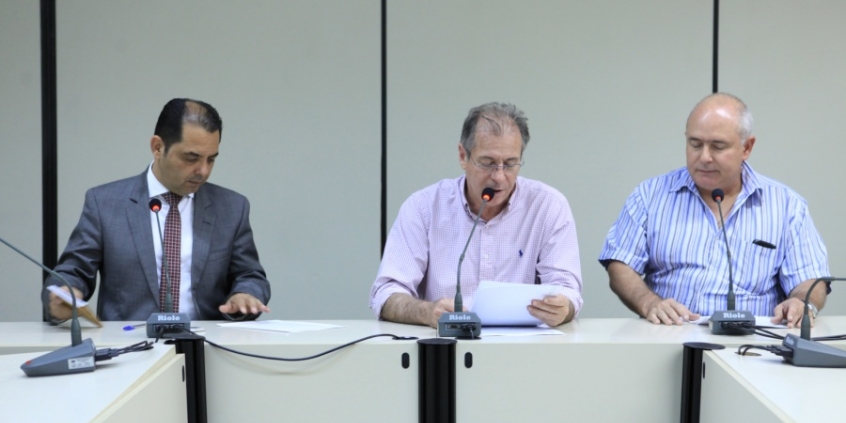 Vereadores Elvis Cortes, Alexandres Gomes e Doutor Sandro, em reunião da Comissão de Meio Ambiente. Foto: Bernardo Dias