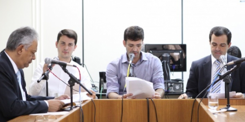 Projeto de lei prevê placas em braile nos pontos de ônibus. O PL foi apreciado em reunião ordinária da Legislação e Justiça