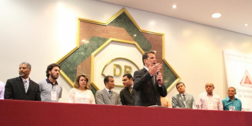 ASSOCIAÇÃO DE CÂMARAS MUNICIPAIS DE MG É CRIADA DURANTE ENCONTRO