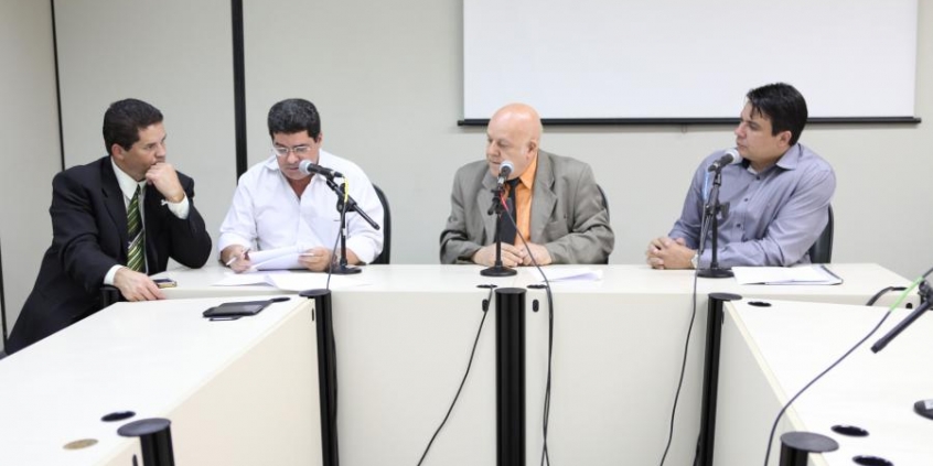 Vereadores Adriano Ventura, Tarcísio Caixeta, Henrique Braga e Jorge Santos na Comissão de Orçamento e Finanças Públicas