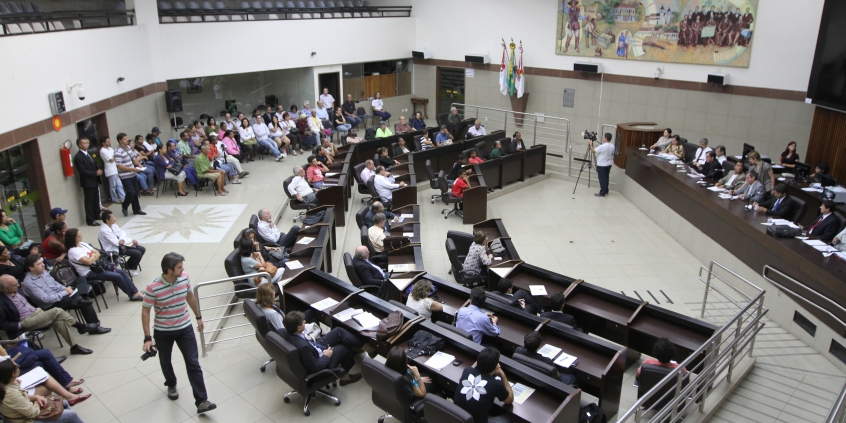 Audiência debateu a atuação das mineradoras no município