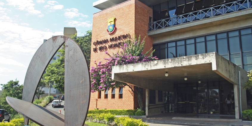 CMBH vai prestar contas do último quadrimestre de 2011
