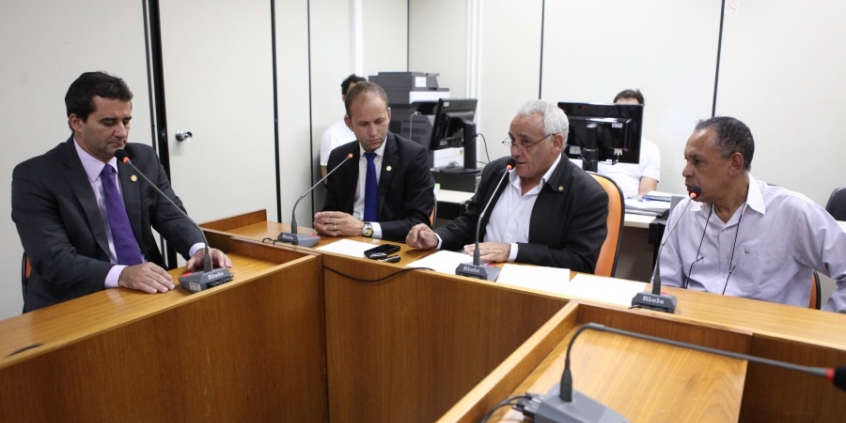 Dr. Nilton, Bim da Ambulância, Márcio Almeida e Veré da Farmácia elegeram presidente e vice 