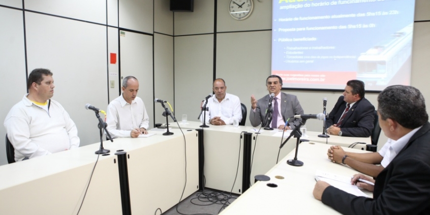 Audiência discutiu PL que propõe ampliar horário de funcionamento do metrô. Foto: Mila Milowski