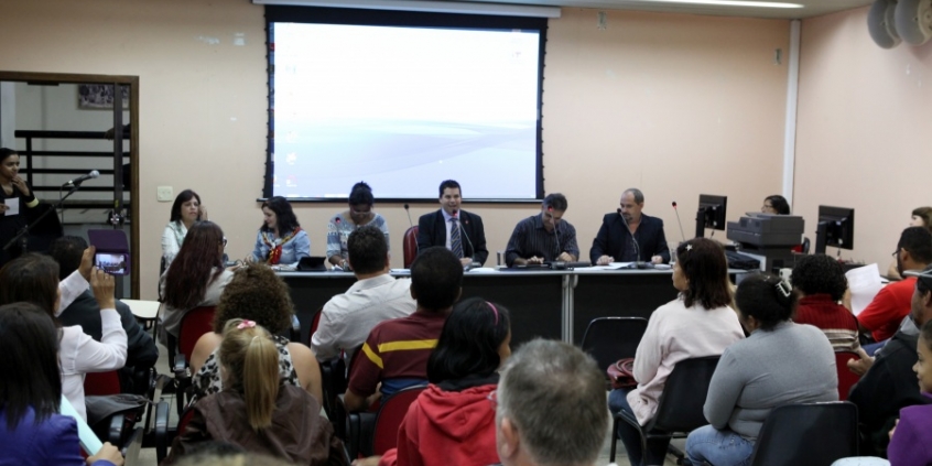 Audiência pública discute manutenção de escolas municipais. Foto: Divulgação CMBH