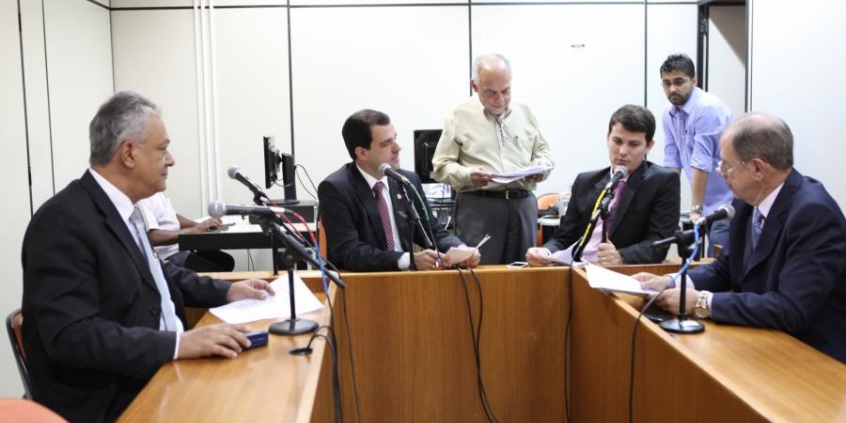 Vereadores Edson Moreira, Juninho Los Hermanos, Marcelo Aro e Coronel Piccinini na 22ª reunião ordinária da CLJ