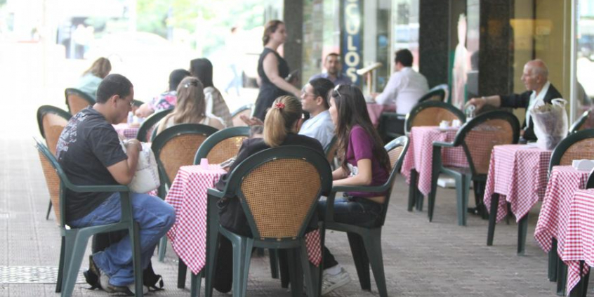 Audiência vai debater regulação de bares e restaurantes